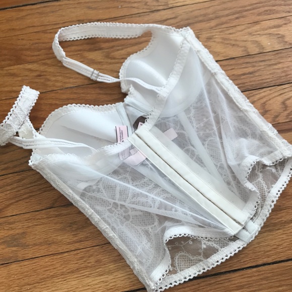 VS Luxe Lace Up Corset! - Picture 4 of 4